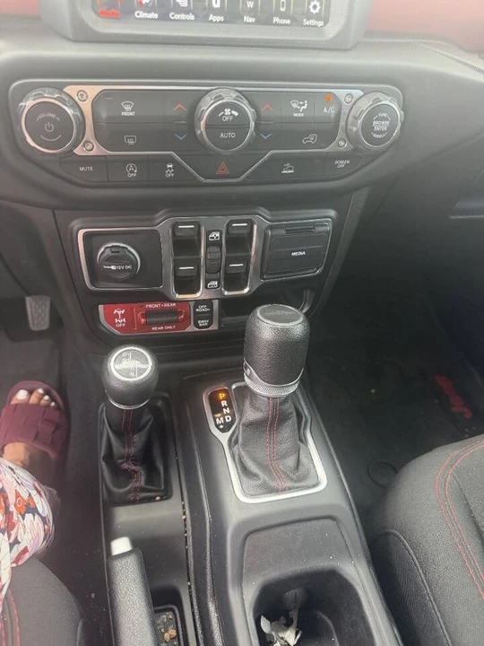 2020 Jeep JT Gladiator - Image 18 of 20