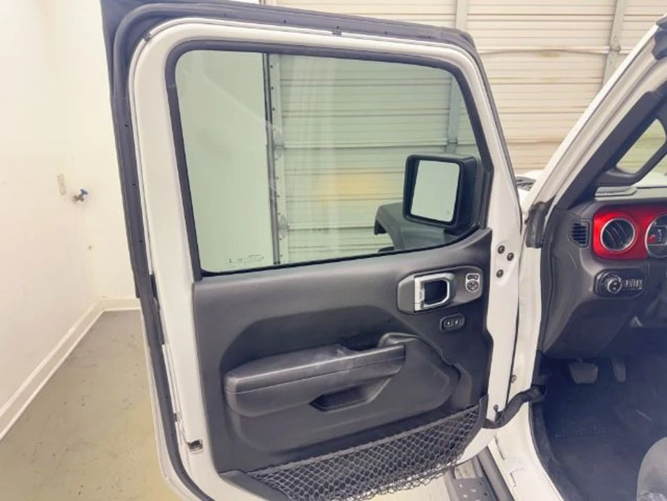 2020 Jeep JT Gladiator - Image 16 of 20