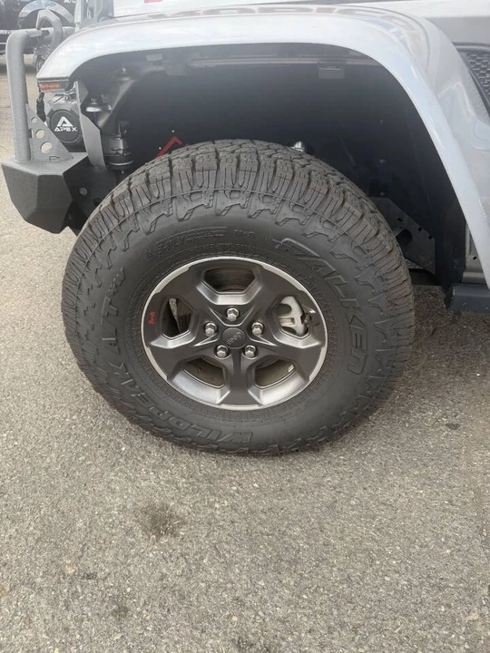 2020 Jeep JT Gladiator - Image 19 of 20