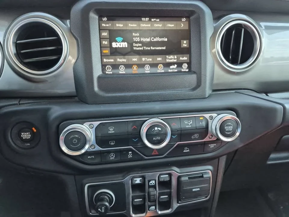 2020 Jeep JT Gladiator - Image 19 of 20