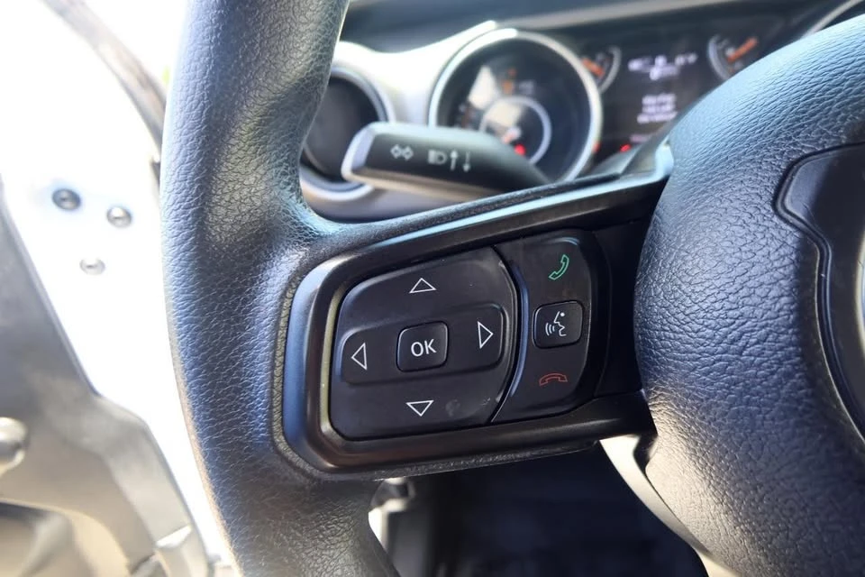 2020 Jeep JT Gladiator - Image 18 of 19