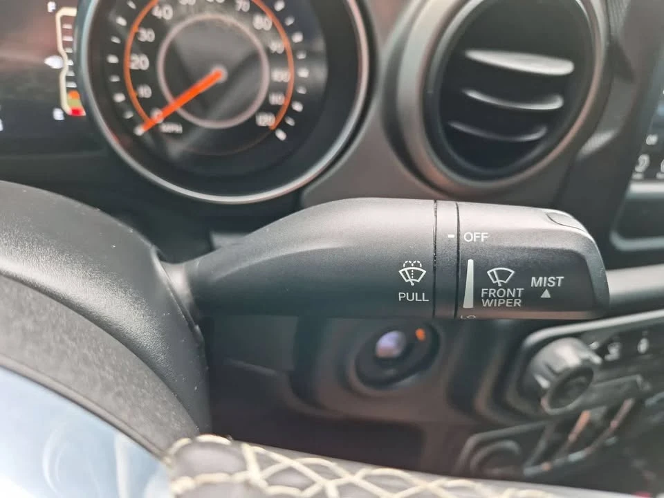 2020 Jeep JT Gladiator - Image 18 of 20