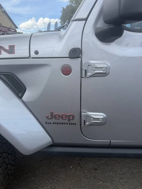 2020 Jeep JT Gladiator - Image 2 of 20