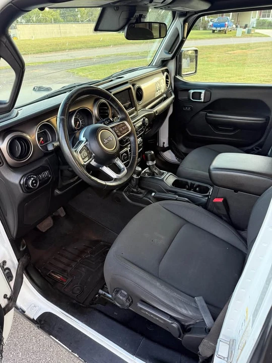 2020 Jeep JT Gladiator - Image 13 of 20