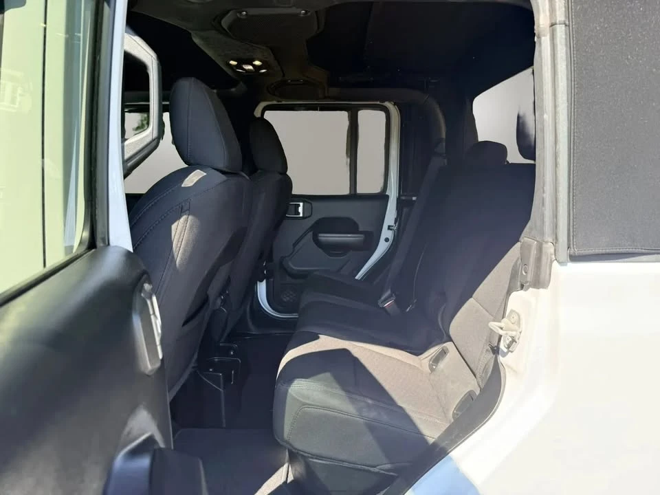 2020 Jeep JT Gladiator - Image 9 of 17