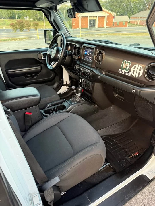 2020 Jeep JT Gladiator - Image 18 of 20