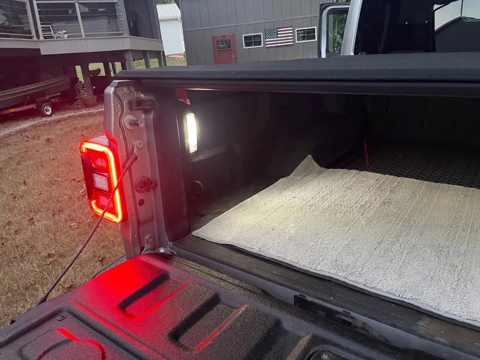 2020 Jeep JT Gladiator - Image 9 of 20