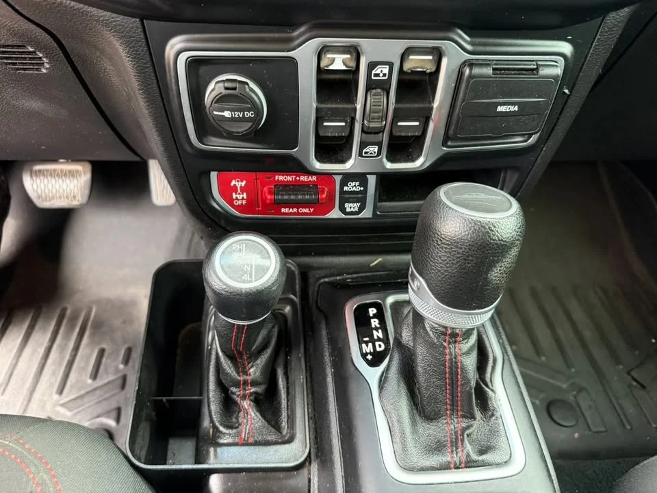 2020 Jeep JT Gladiator - Image 16 of 18