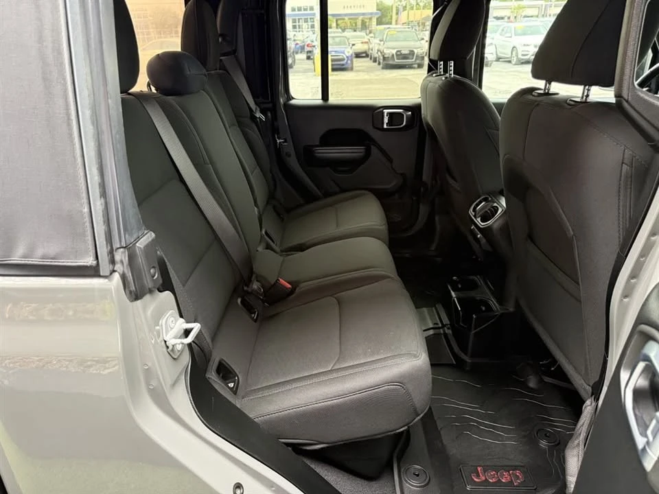 2020 Jeep JT Gladiator - Image 19 of 20