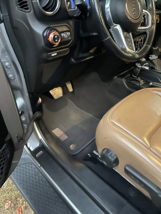 2020 Jeep JT Gladiator - Image 18 of 20