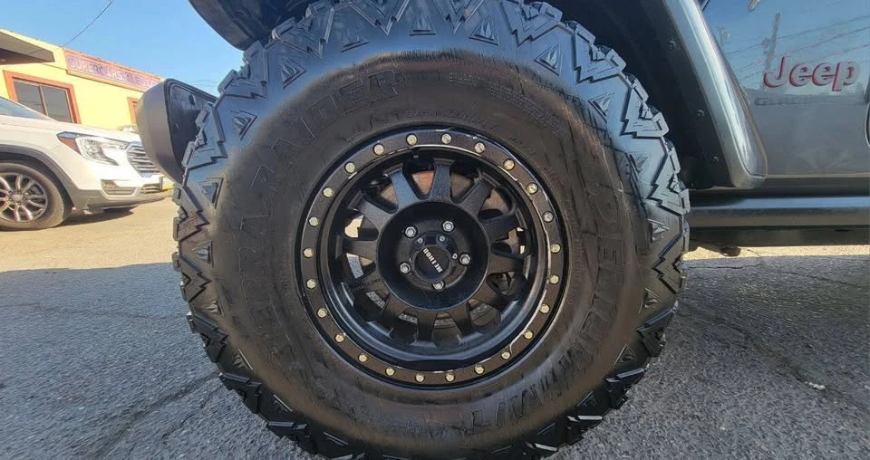 2020 Jeep JT Gladiator - Image 18 of 19