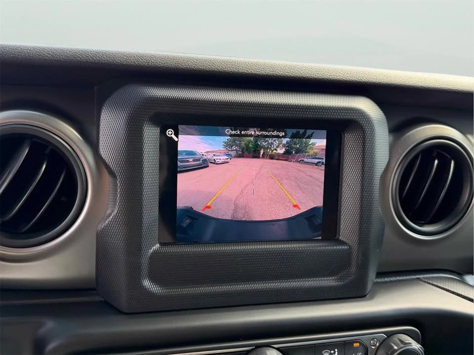 2020 Jeep JT Gladiator - Image 14 of 15