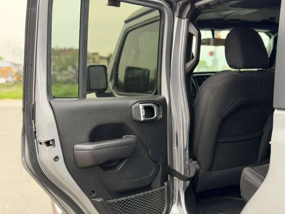 2020 Jeep JT Gladiator - Image 15 of 19
