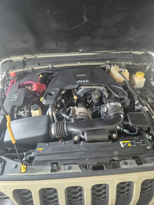 2020 Jeep JT Gladiator - Image 2 of 12
