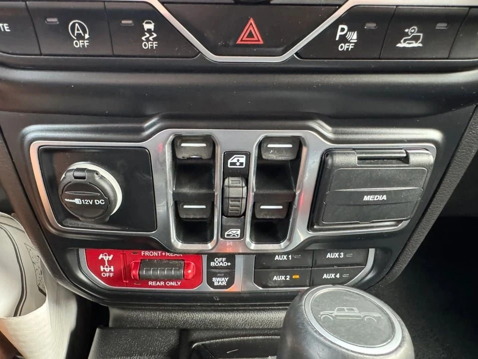 2020 Jeep JT Gladiator - Image 15 of 20