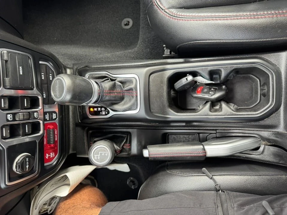 2020 Jeep JT Gladiator - Image 16 of 20