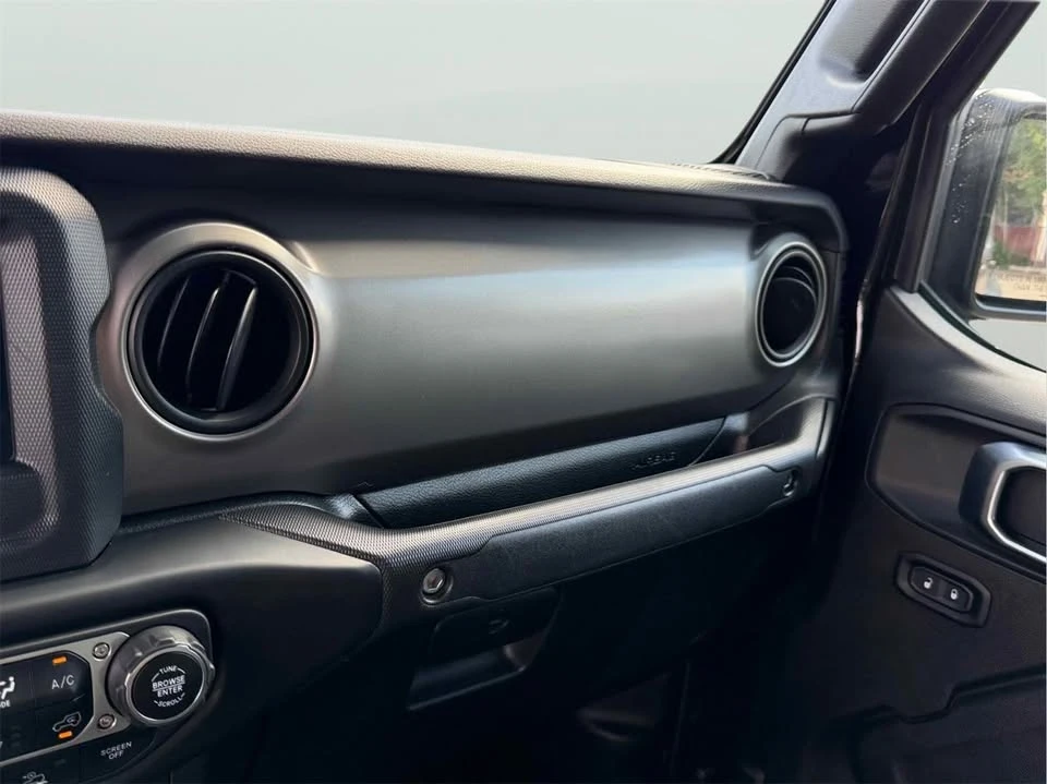 2020 Jeep JT Gladiator - Image 19 of 20