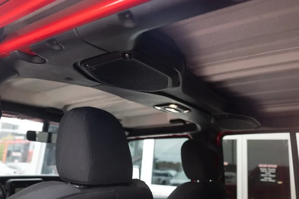 2020 Jeep JT Gladiator - Image 18 of 19