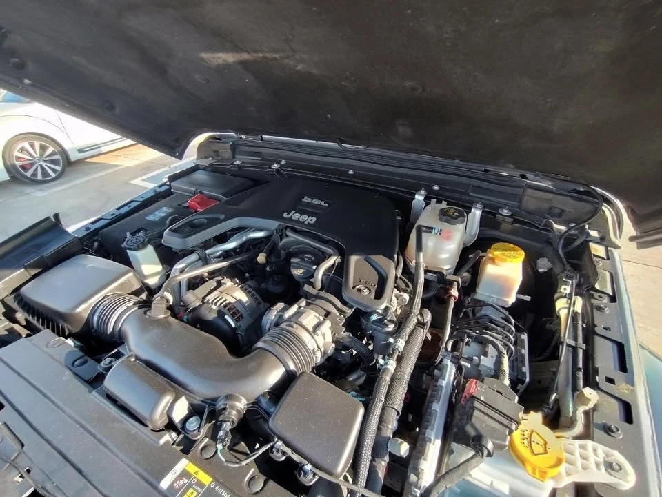 2020 Jeep JT Gladiator - Image 17 of 20