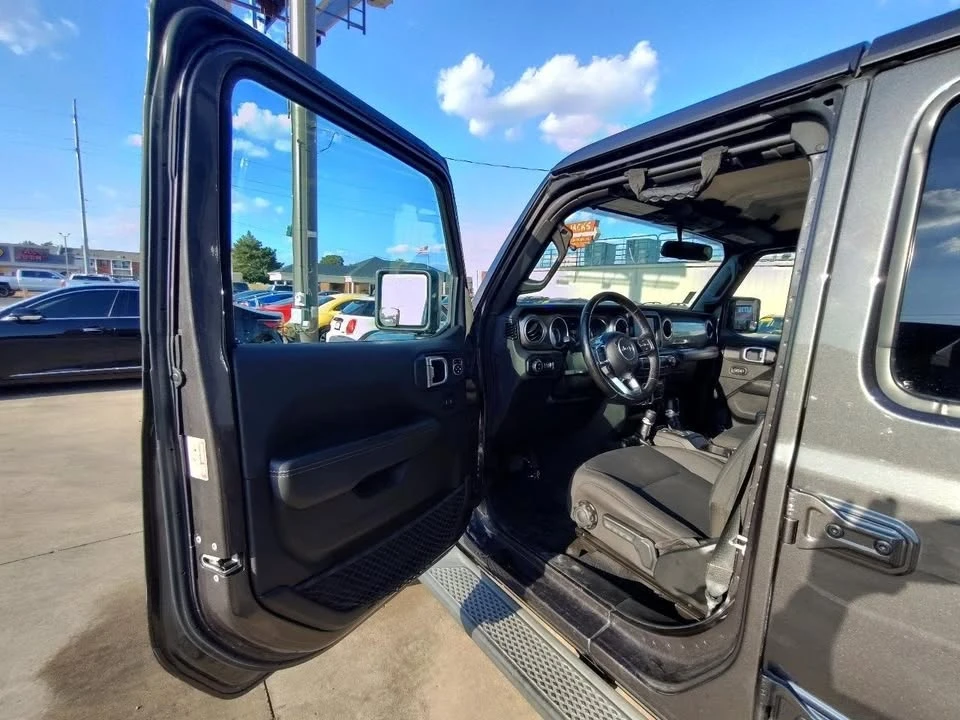 2020 Jeep JT Gladiator - Image 18 of 20