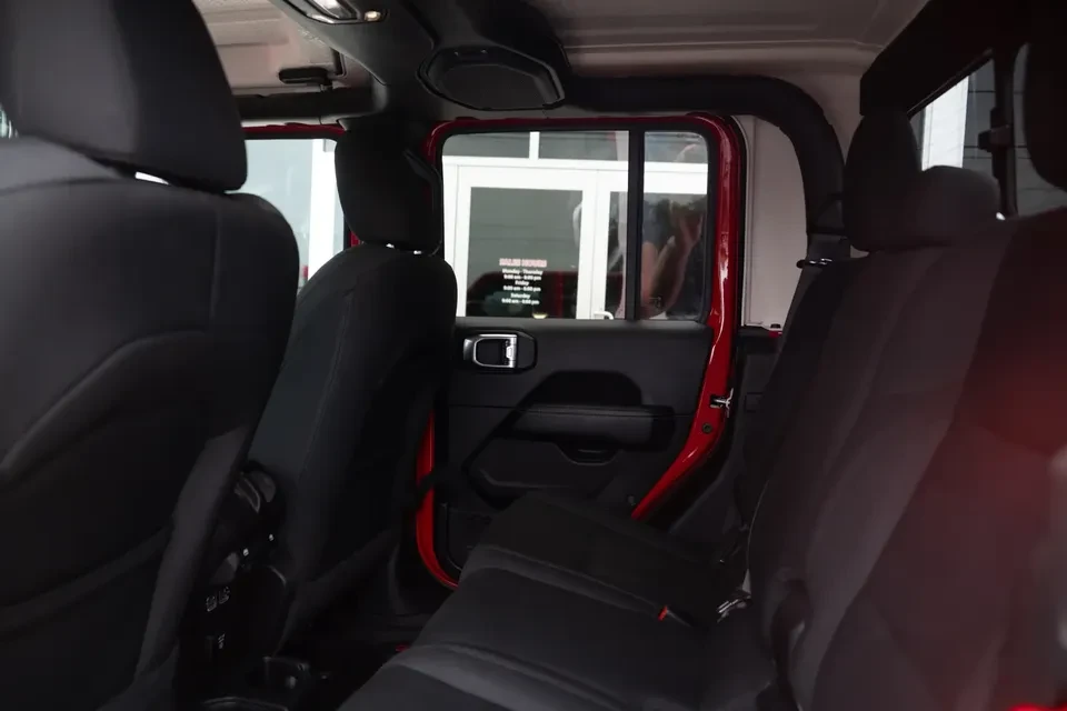 2020 Jeep JT Gladiator - Image 17 of 19