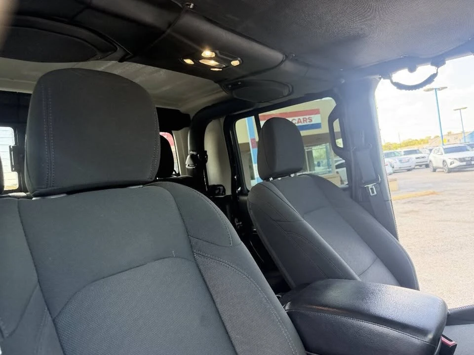 2020 Jeep JT Gladiator - Image 16 of 20