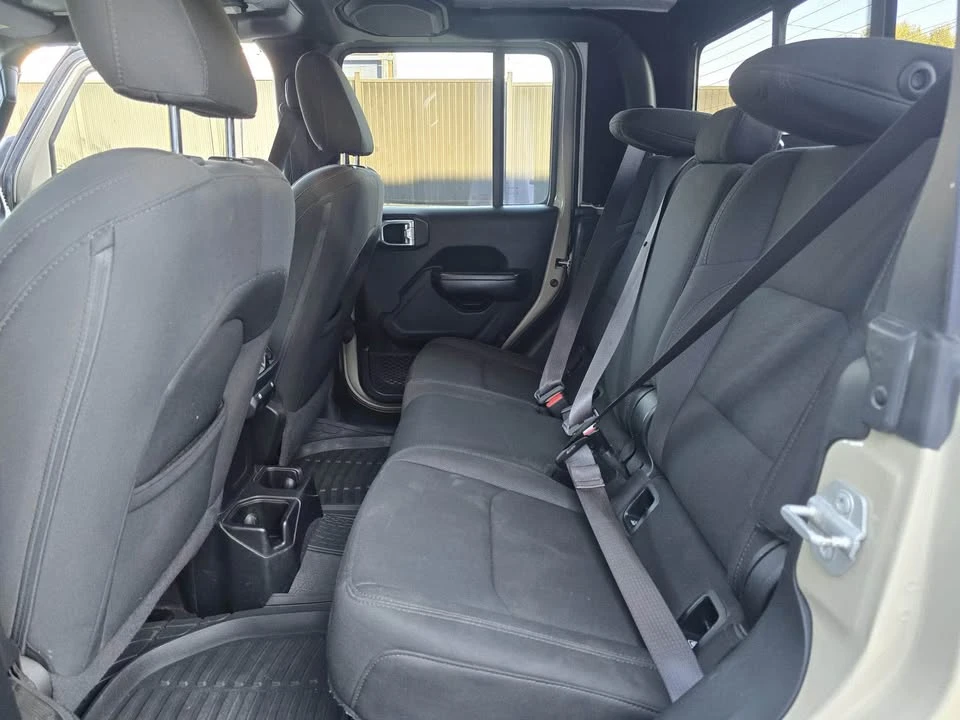 2020 Jeep JT Gladiator - Image 16 of 17