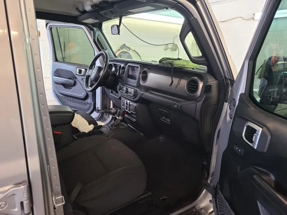 2020 Jeep JT Gladiator - Image 2 of 4