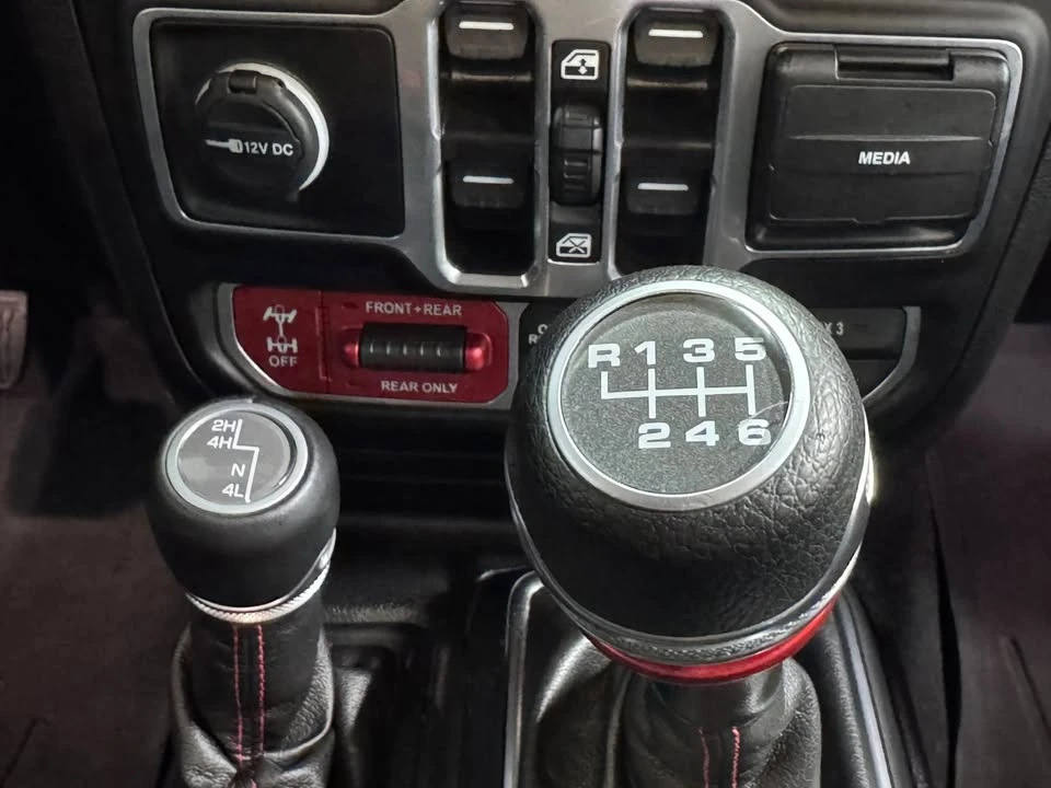2020 Jeep JT Gladiator - Image 18 of 20