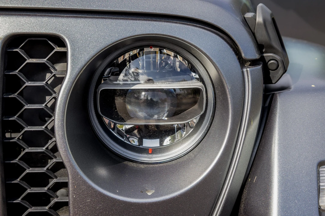 2020 Jeep JT Gladiator - Image 15 of 31