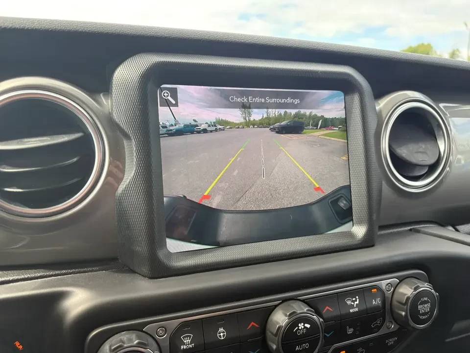 2020 Jeep JT Gladiator - Image 19 of 20