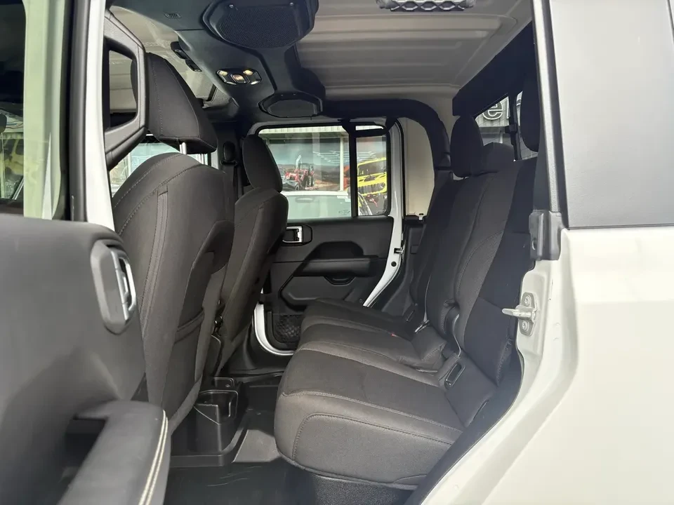 2020 Jeep JT Gladiator - Image 13 of 20