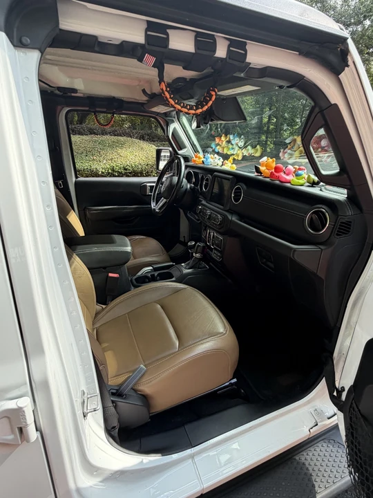 2020 Jeep JT Gladiator - Image 11 of 23
