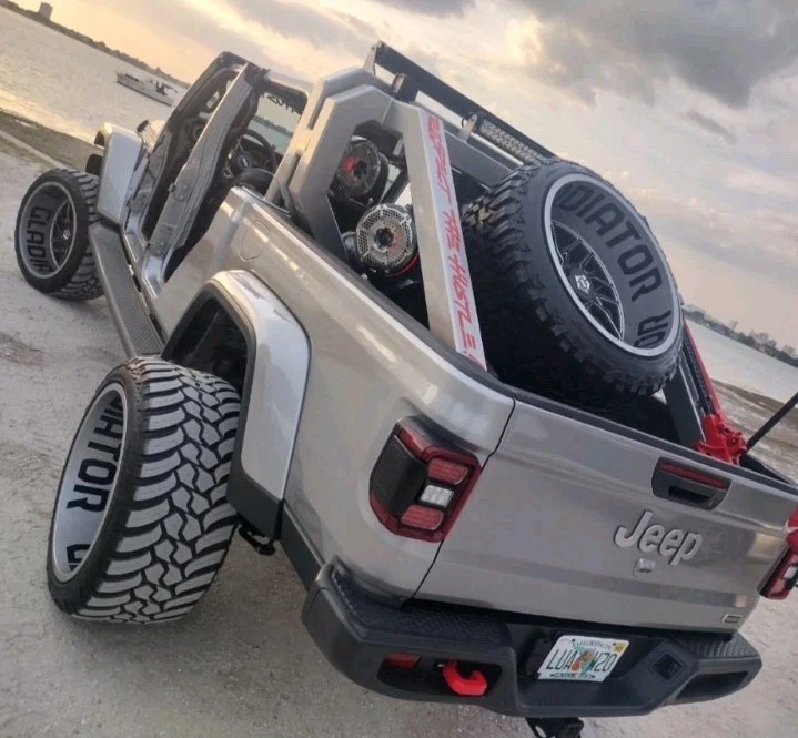 2020 Jeep JT Gladiator - Image 2 of 13