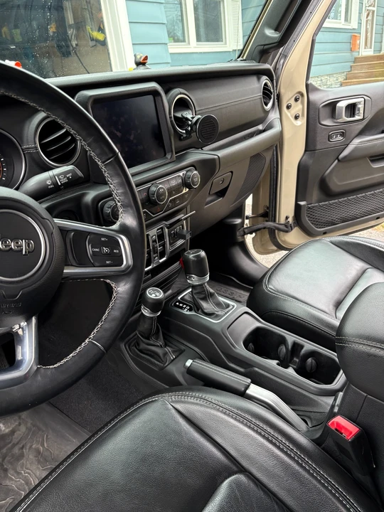 2020 Jeep JT Gladiator - Image 12 of 15
