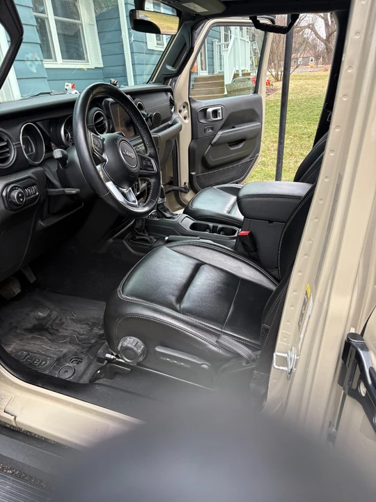 2020 Jeep JT Gladiator - Image 13 of 15