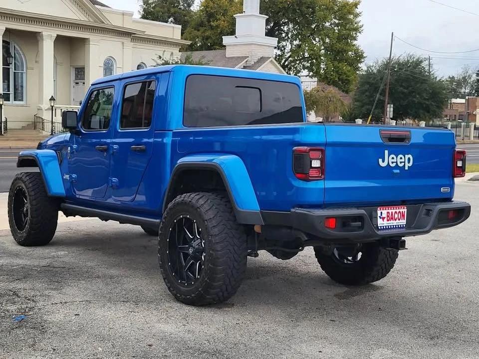 2020 Jeep JT Gladiator - Image 2 of 11