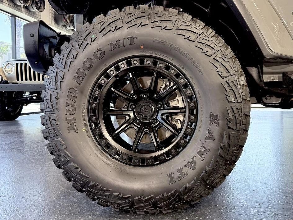 2020 Jeep JT Gladiator - Image 26 of 31