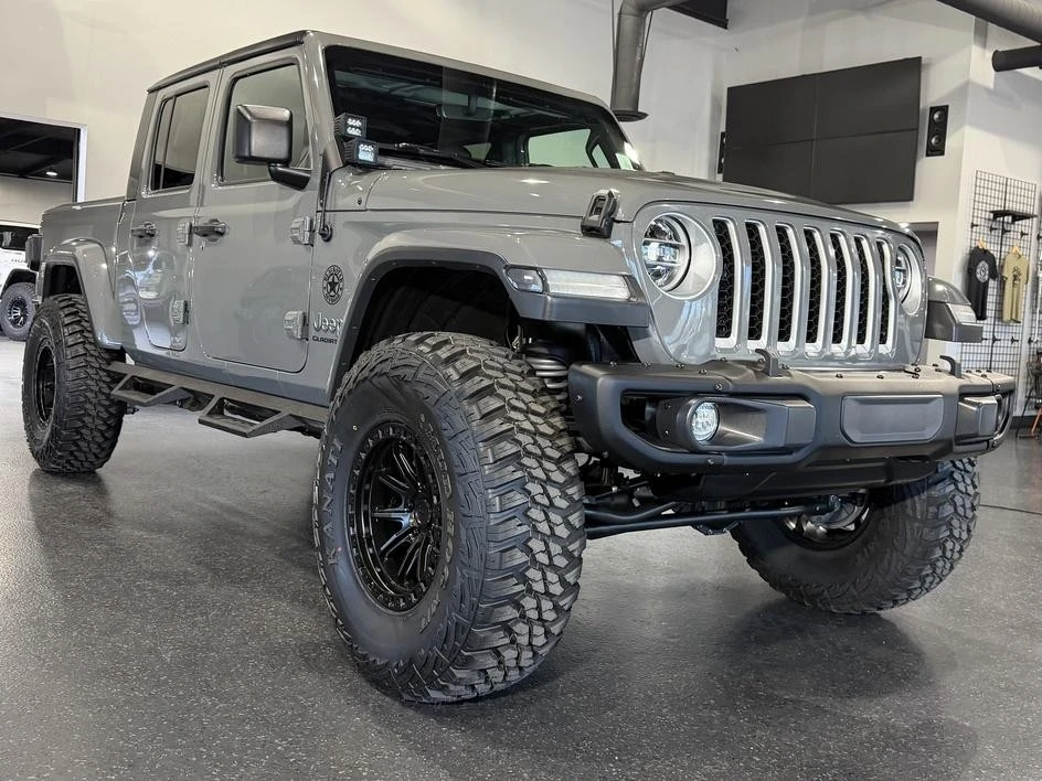 2020 Jeep JT Gladiator - Image 2 of 31