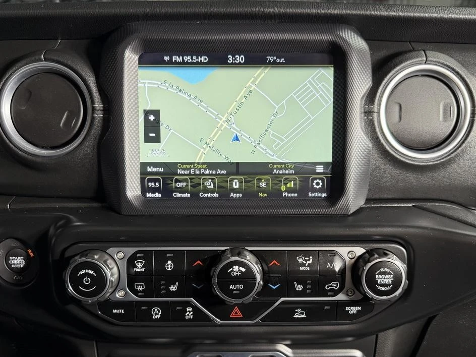 2020 Jeep JT Gladiator - Image 24 of 31