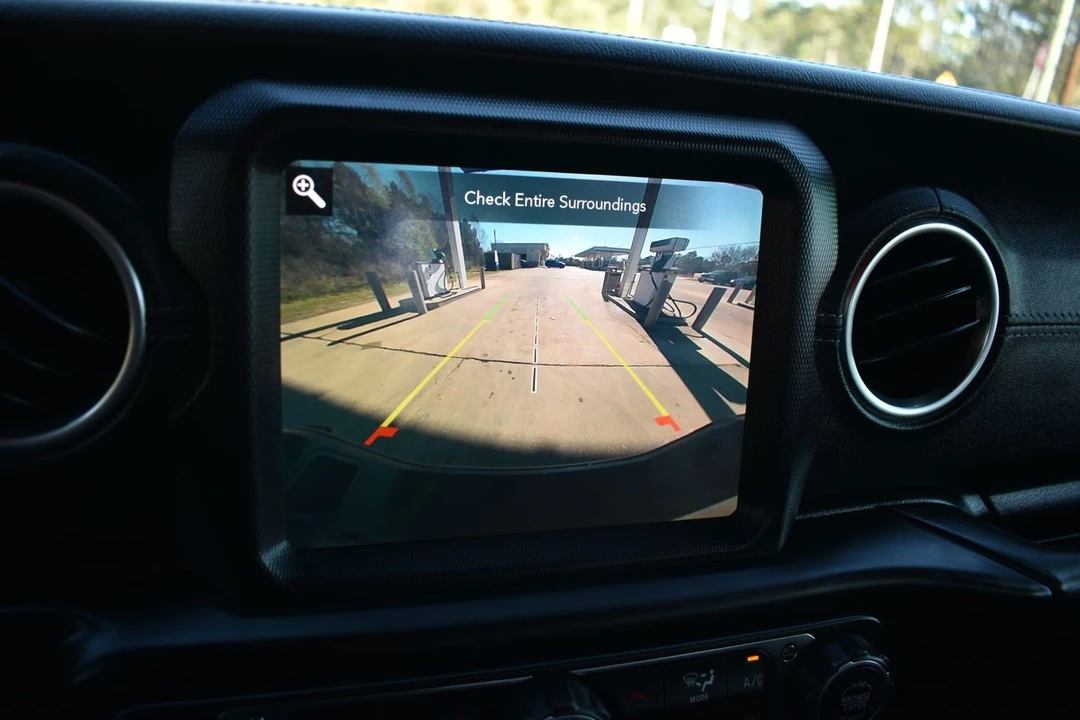 2020 Jeep JT Gladiator - Image 15 of 24