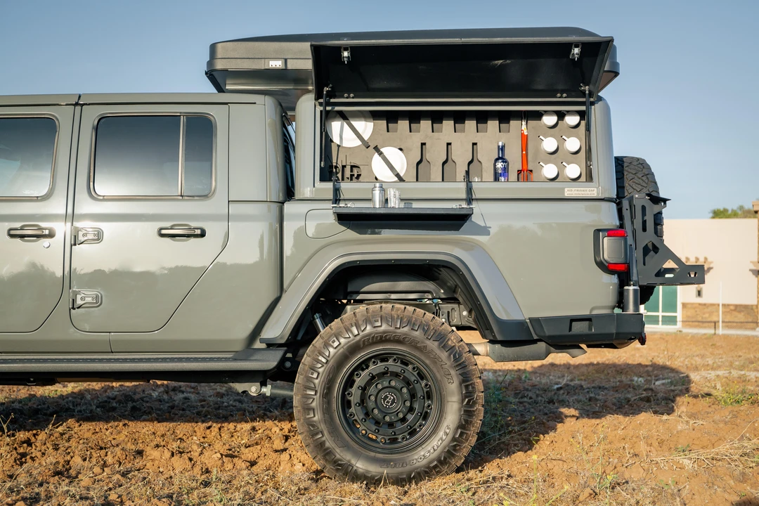 2020 Jeep JT Gladiator - Image 25 of 31