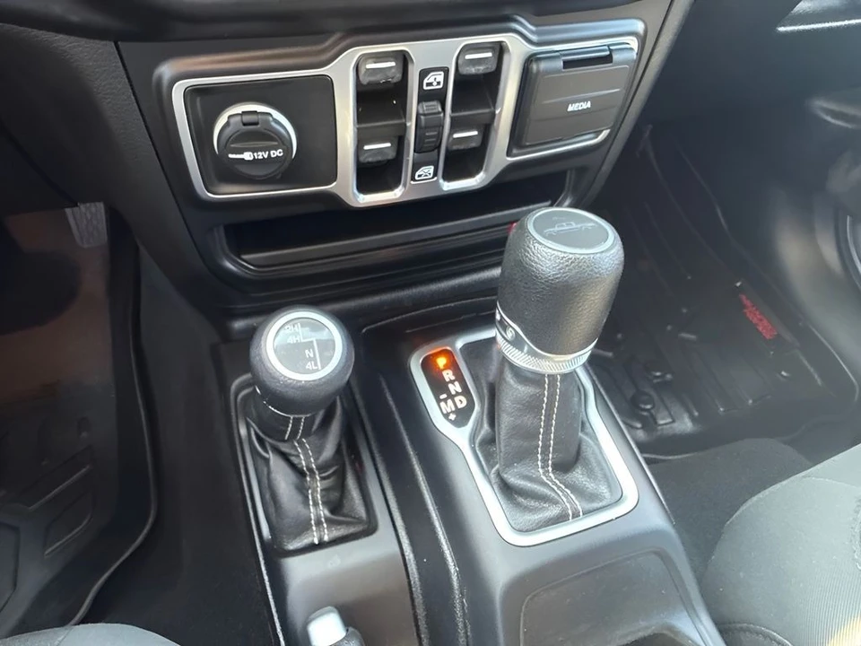 2020 Jeep JT Gladiator - Image 18 of 28