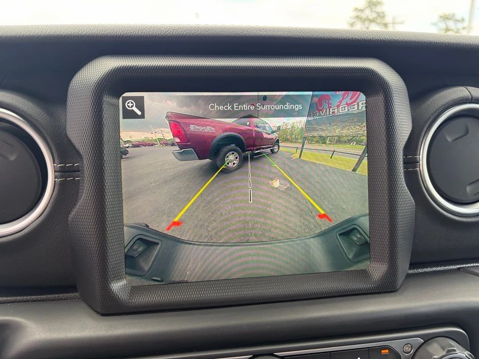 2020 Jeep JT Gladiator - Image 17 of 19