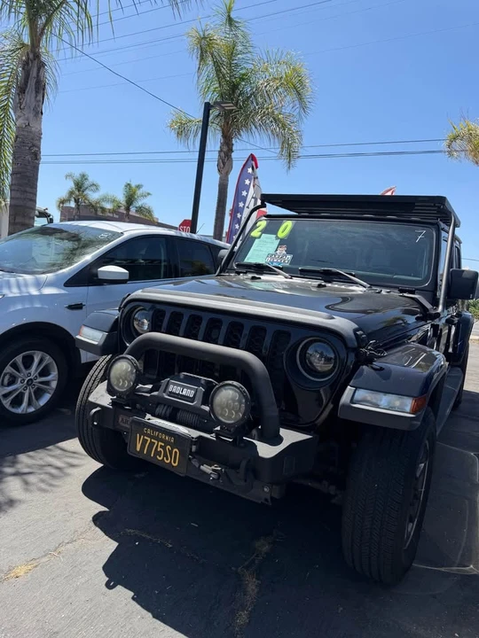 2020 Jeep JT Gladiator - Image 2 of 3