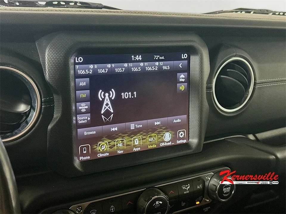 2020 Jeep JT Gladiator - Image 17 of 21