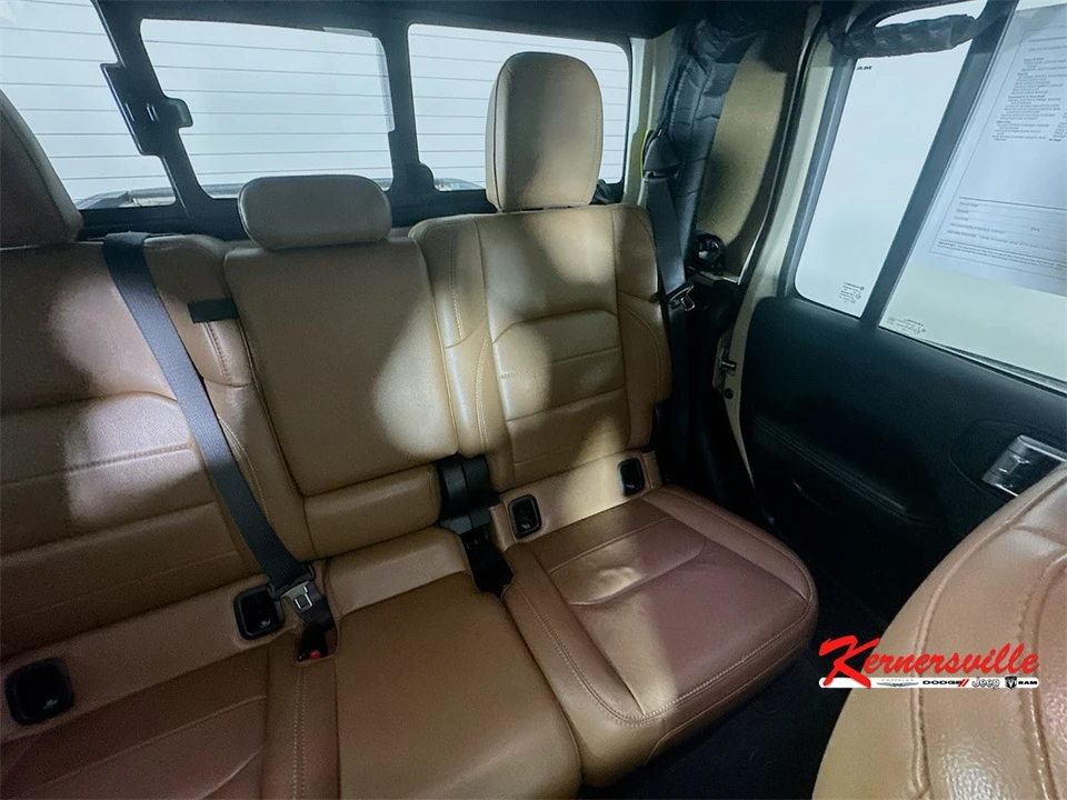 2020 Jeep JT Gladiator - Image 14 of 21
