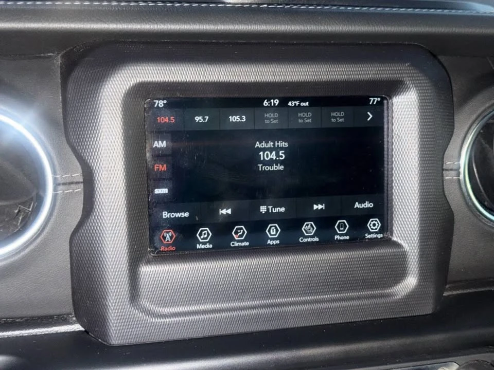 2020 Jeep JT Gladiator - Image 17 of 20