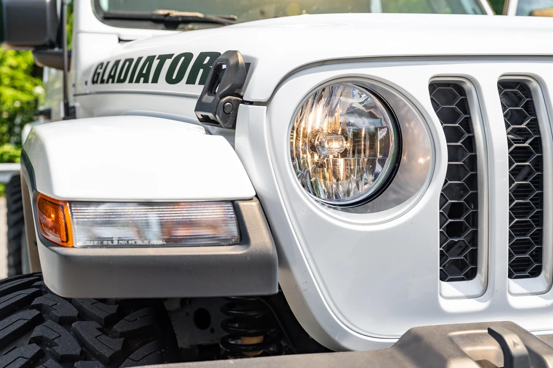 2020 Jeep JT Gladiator - Image 15 of 31