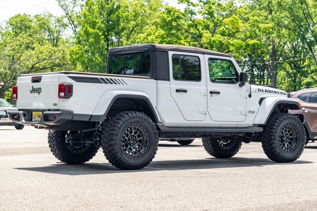 2020 Jeep JT Gladiator - Image 11 of 31